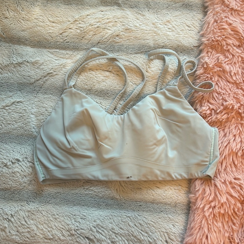 lululemon sports bra